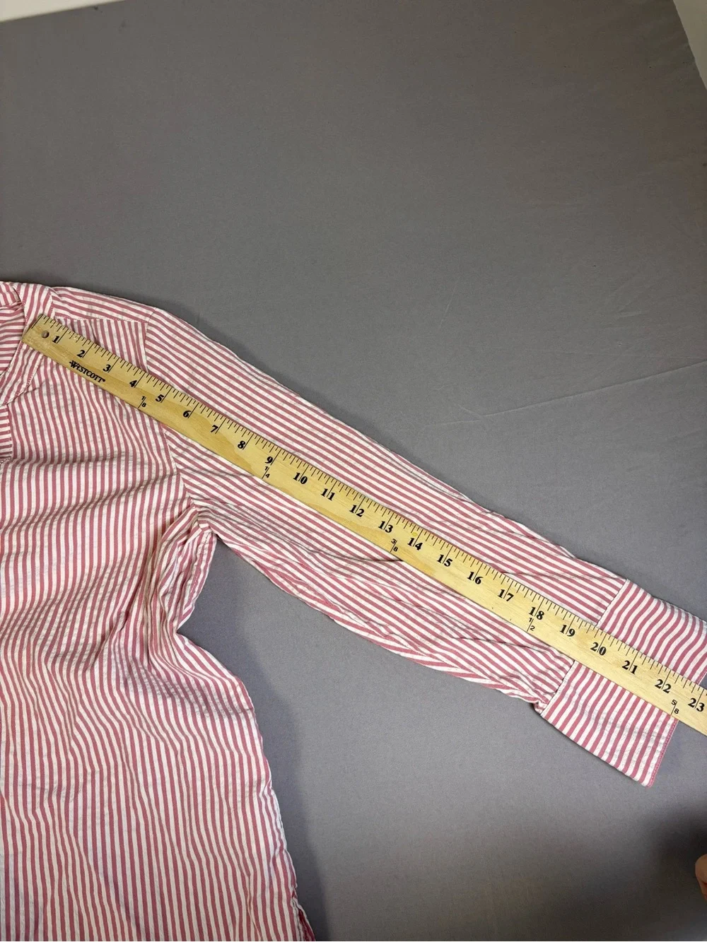 Stunning Vineyard Vines Pink and White Striped Top Pink Savannah Popover Size XS - Picture 6 of 11
